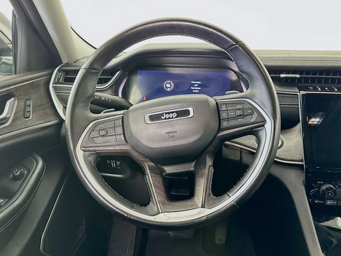 Used 2022 Jeep Grand Cherokee L Limited image 18