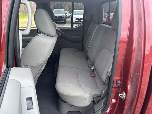 Used 2020 Nissan Frontier SV w/ SV Utility Package image 25