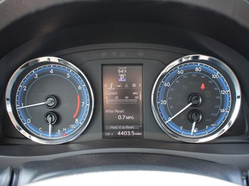 Used 2019 Toyota Corolla SE FWD image 8