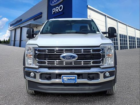 New 2026 Ford F450 XL w/ XL Chrome Package image 31