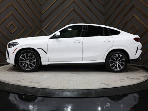 Used 2022 BMW X6 xDrive40i w/ M Sport Package image 3