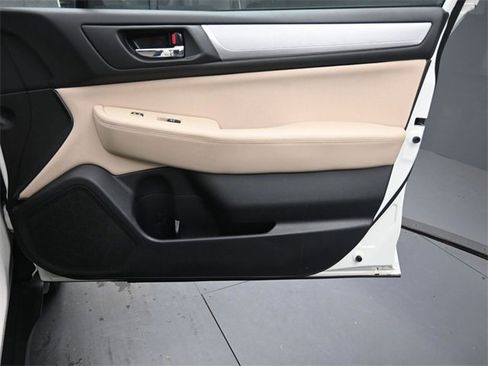 Used 2018 Subaru Outback 2.5i Premium image 30