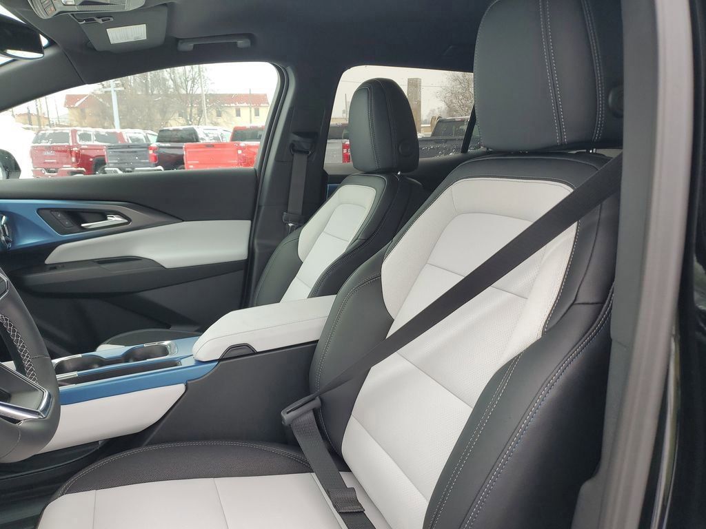 New 2026 Chevrolet Equinox EV LT FWD image 13