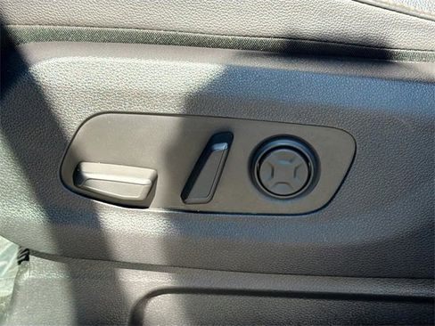 Used 2024 Kia Carnival SX Prestige image 26