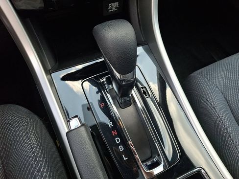 Used 2017 Honda Accord EX image 15