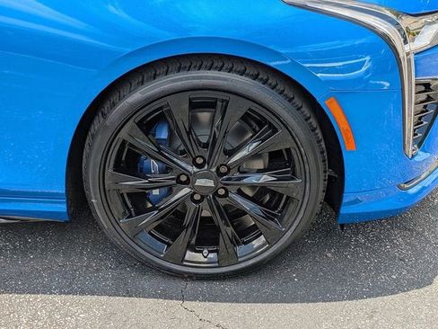 New 2026 Cadillac CT4 V image 11