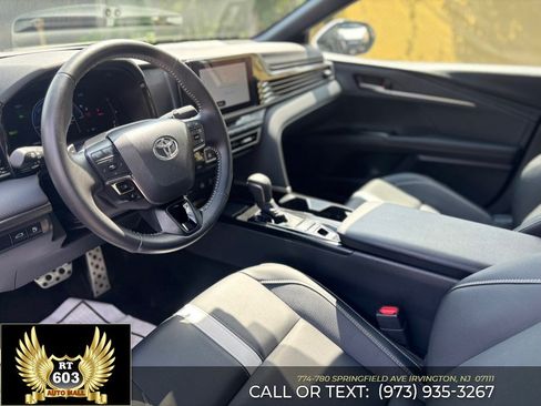 Used 2026 Toyota Camry SE FWD image 15