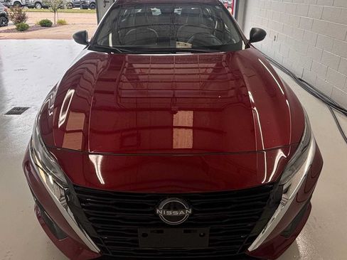 Used 2025 Nissan Altima 2.5 SV FWD image 4