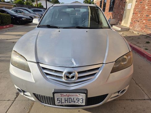 Used 2004 MAZDA MAZDA3 s w/ Moonroof & 6-CD Pkg image 2