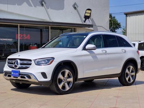 Used 2021 Mercedes-Benz GLC 300 4MATIC image 3
