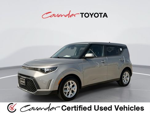 Used 2025 Kia Soul LX w/ LX Technology Package FWD image 1