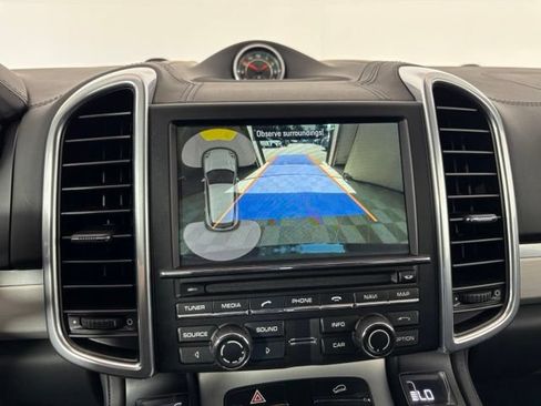Used 2016 Porsche Cayenne GTS AWD/4WD image 17