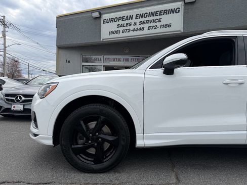 Used 2020 Audi Q3 2.0T Premium image 11