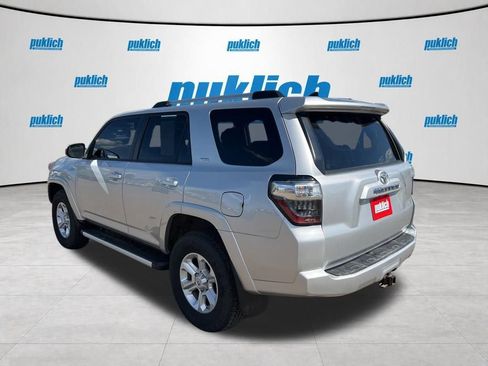 Used 2019 Toyota 4Runner SR5 AWD/4WD image 5