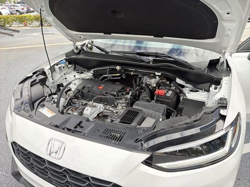 Certified 2025 Honda HR-V LX image 28