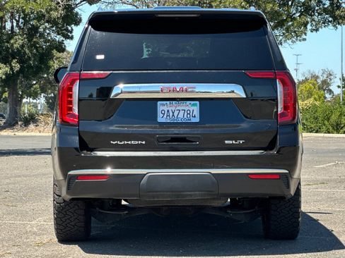 Used 2022 GMC Yukon SLT w/ SLT Premium Package AWD/4WD image 4