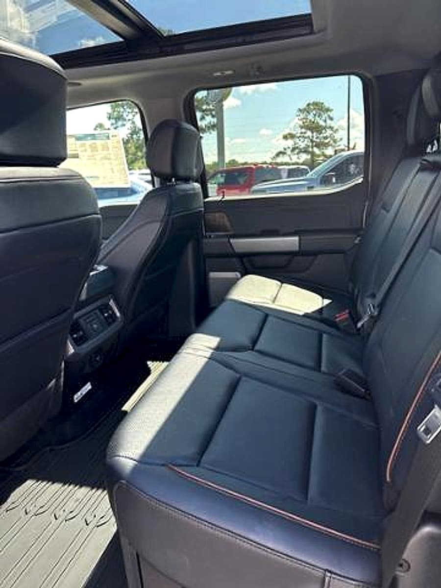 New 2025 Ford F350 Lariat w/ Lariat Ultimate Package AWD/4WD image 24