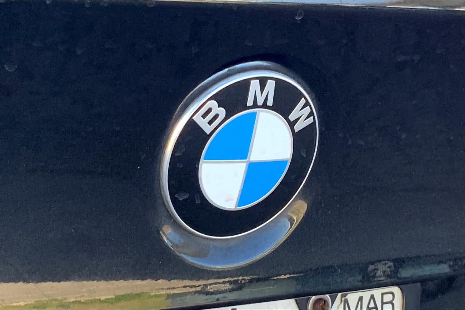 Used 2011 BMW 335i xDrive Sedan AWD/4WD image 7