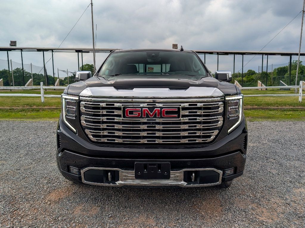 Used 2023 GMC Sierra 1500 Denali w/ Denali Reserve Package AWD/4WD image 2