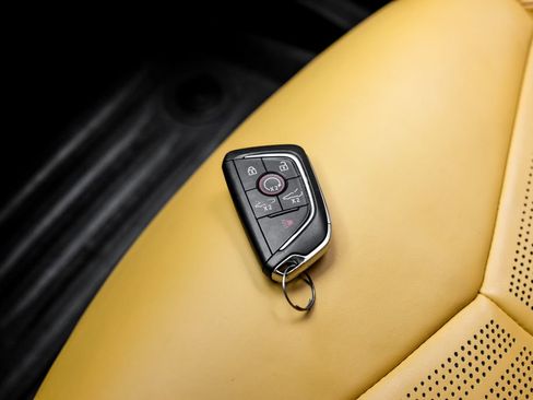 Used 2021 Chevrolet Corvette Stingray Premium Cpe w/ Engine Appearance Package RWD image 70