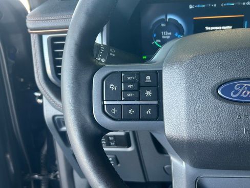 Used 2024 Ford F150 Lightning Lariat image 41