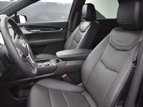 New 2026 Cadillac XT5 Premium Luxury w/ Driver Assist Package AWD/4WD image 9