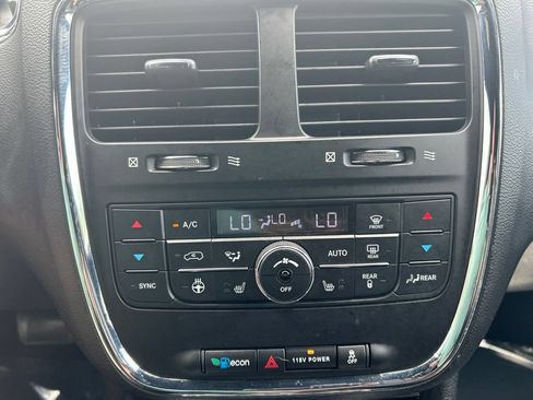 Used 2019 Dodge Grand Caravan GT FWD image 23