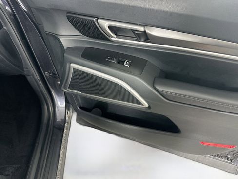 Used 2025 Kia Telluride S image 33