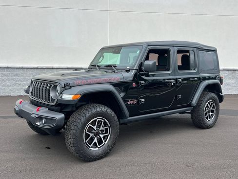 Used 2025 Jeep Wrangler Unlimited Rubicon AWD/4WD image 1