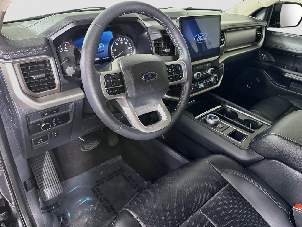 Used 2024 Ford Expedition XLT RWD image 19