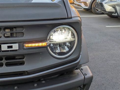 Used 2022 Ford Bronco Wildtrak image 9