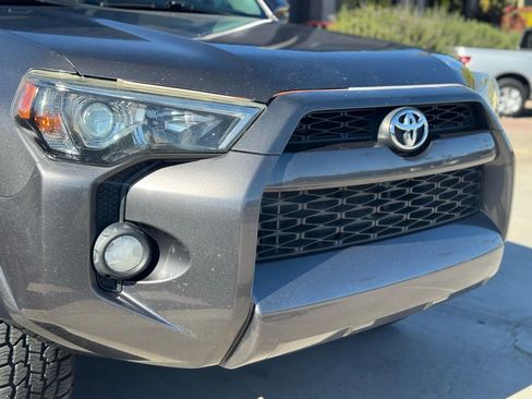 Used 2018 Toyota 4Runner SR5 Premium image 41