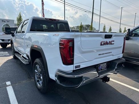 New 2025 GMC Sierra 2500 SLT w/ SLT Premium Package image 5