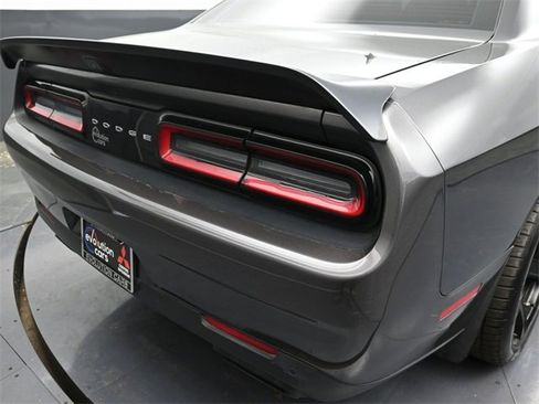 Used 2019 Dodge Challenger SRT Hellcat Redeye image 35