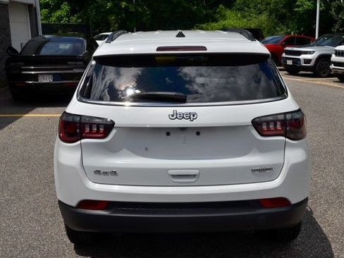 Used 2024 Jeep Compass Latitude AWD/4WD image 7