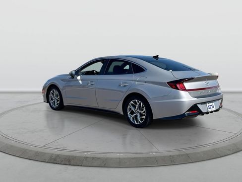 Used 2023 Hyundai Sonata SEL w/ Convenience Package FWD image 6