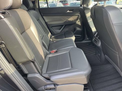 Used 2023 Volkswagen Atlas SE FWD image 11
