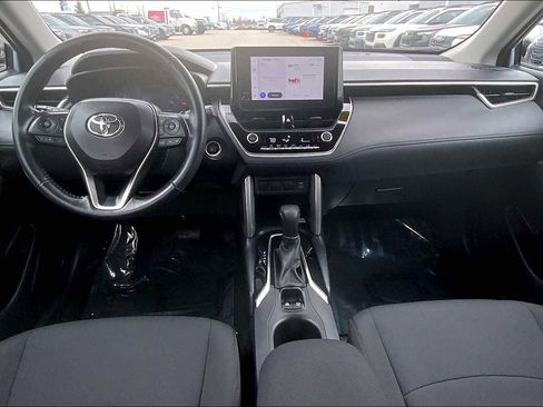 Used 2023 Toyota Corolla Cross LE w/ Moonroof Package AWD/4WD image 15