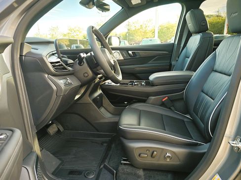 New 2026 Buick Enclave Avenir w/ Super Cruise Package image 9