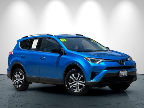Used 2018 Toyota RAV4 LE w/ All Weather Liner Package AWD/4WD image 2