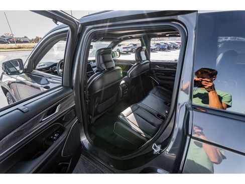 Used 2023 Jeep Grand Cherokee Overland w/ Adv Protech Group III image 24