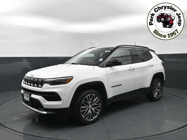 Used 2024 Jeep Compass Limited w/ Elite Group AWD/4WD image 2