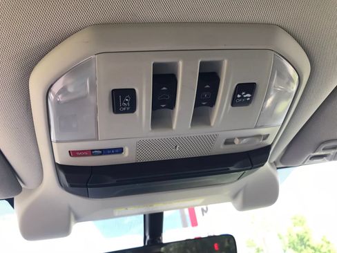 Used 2020 Subaru Ascent Limited w/ Technology Package AWD/4WD image 34