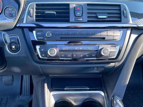 Used 2017 BMW M4 Convertible image 35