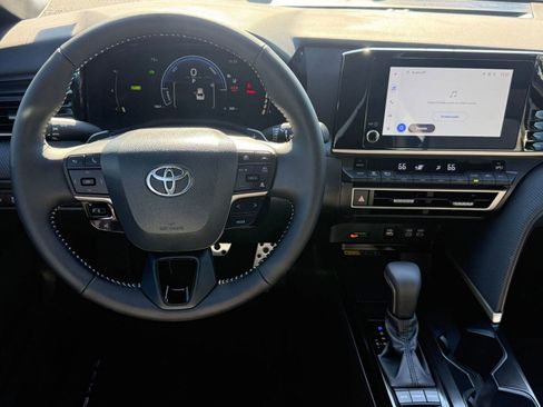 Used 2026 Toyota Camry SE image 27