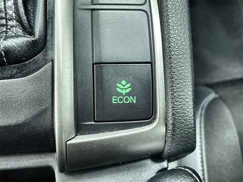 Used 2021 Honda Civic Sport image 18