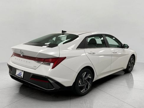 New 2026 Hyundai Elantra Limited image 3