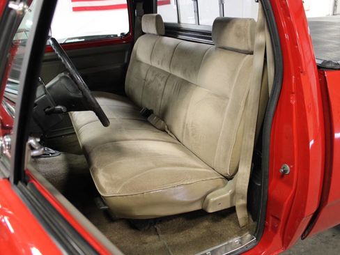 Used 1993 Dodge D/W Truck 250 image 29