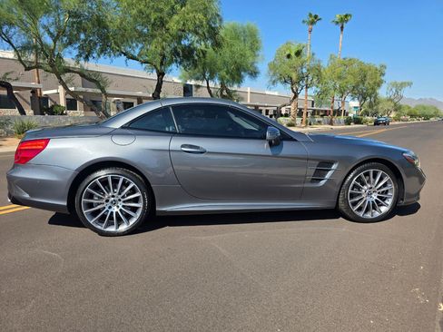 Used 2018 Mercedes-Benz SL 550 image 29