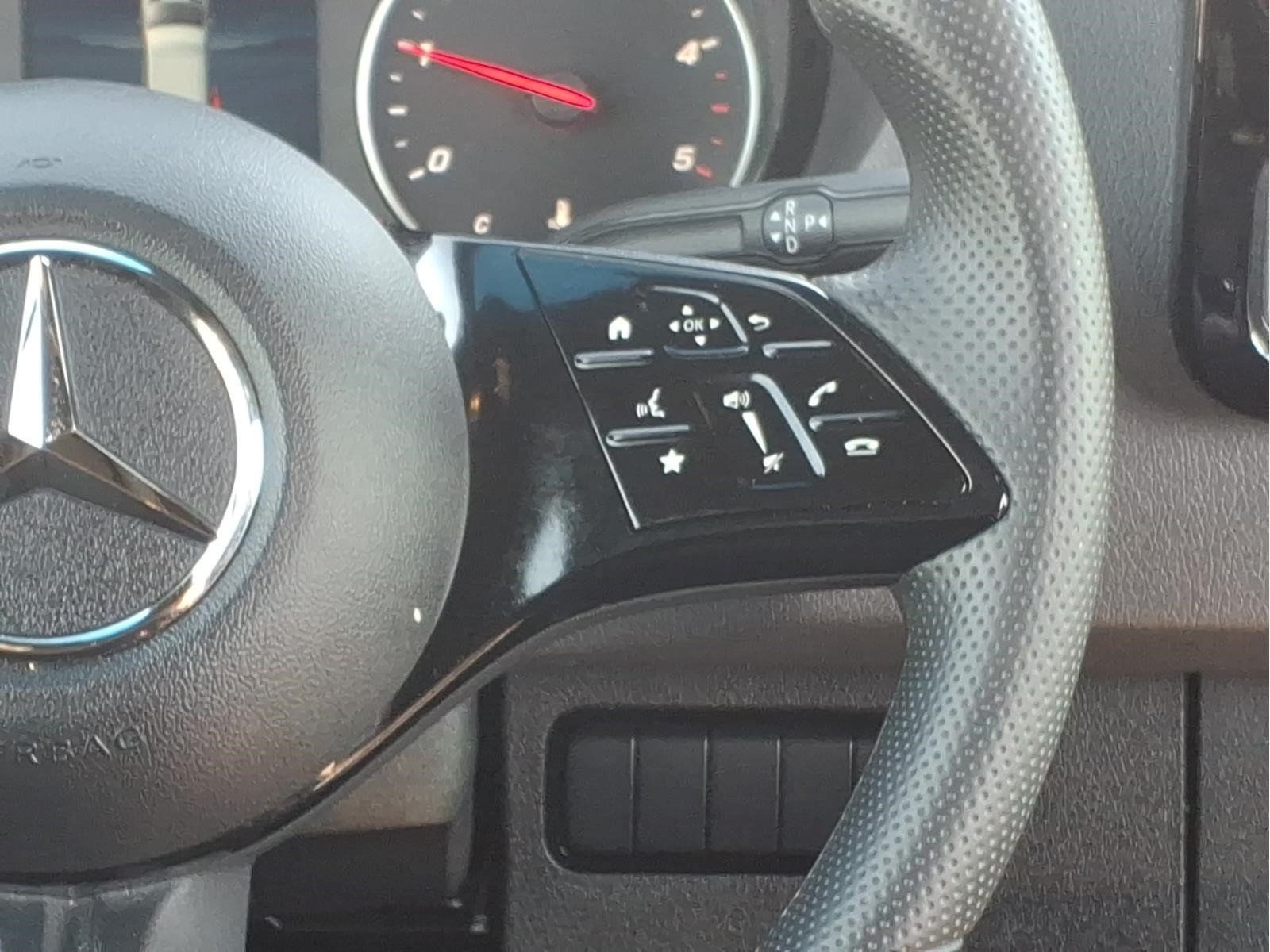 Used 2025 Mercedes-Benz Sprinter 2500 image 15